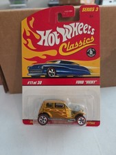 Hot Wheels Classics Series 3 #11/30 '32 Ford Vicky - Spectraflame Gold
