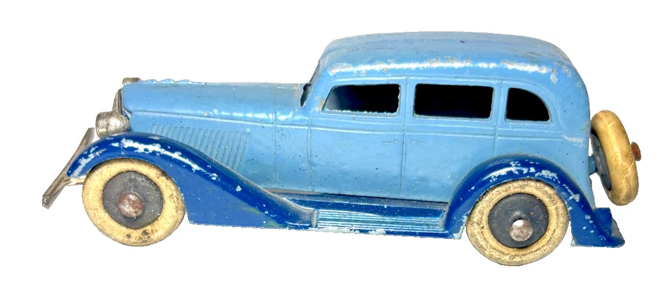 Tootsie Toy USA Two Tone Blue Graham 5 wheel 1933 Sedan Car Pre-War - Image 4 of 4