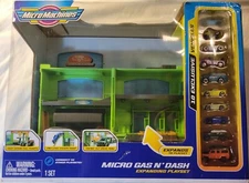 New Micro Machines Series 3 Micro Gas N’ Dash Expanding Playset 2021 GM Jaguar