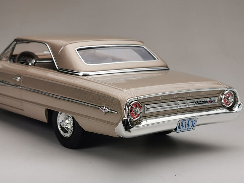 1/18, 1964 Ford Galaxie 500 XL Hardtop Chantilly Beige | eBay