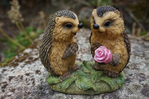 729 4423 Figurine Statuette Collection Herisson Couple Amoureux 6 Sur 10 Ebay