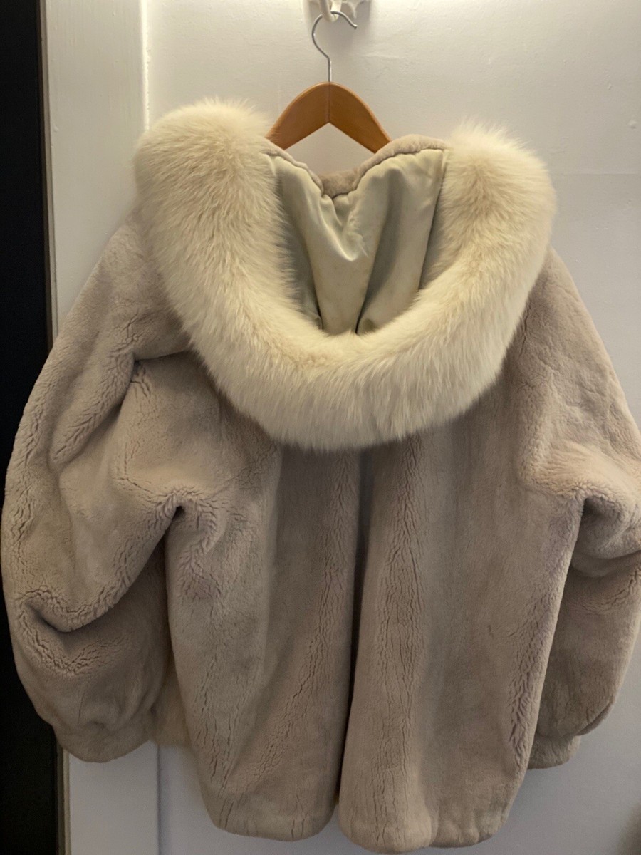 AUTHENTIC CHRISTIAN DIOR Frosted Pearl chinchilla & White