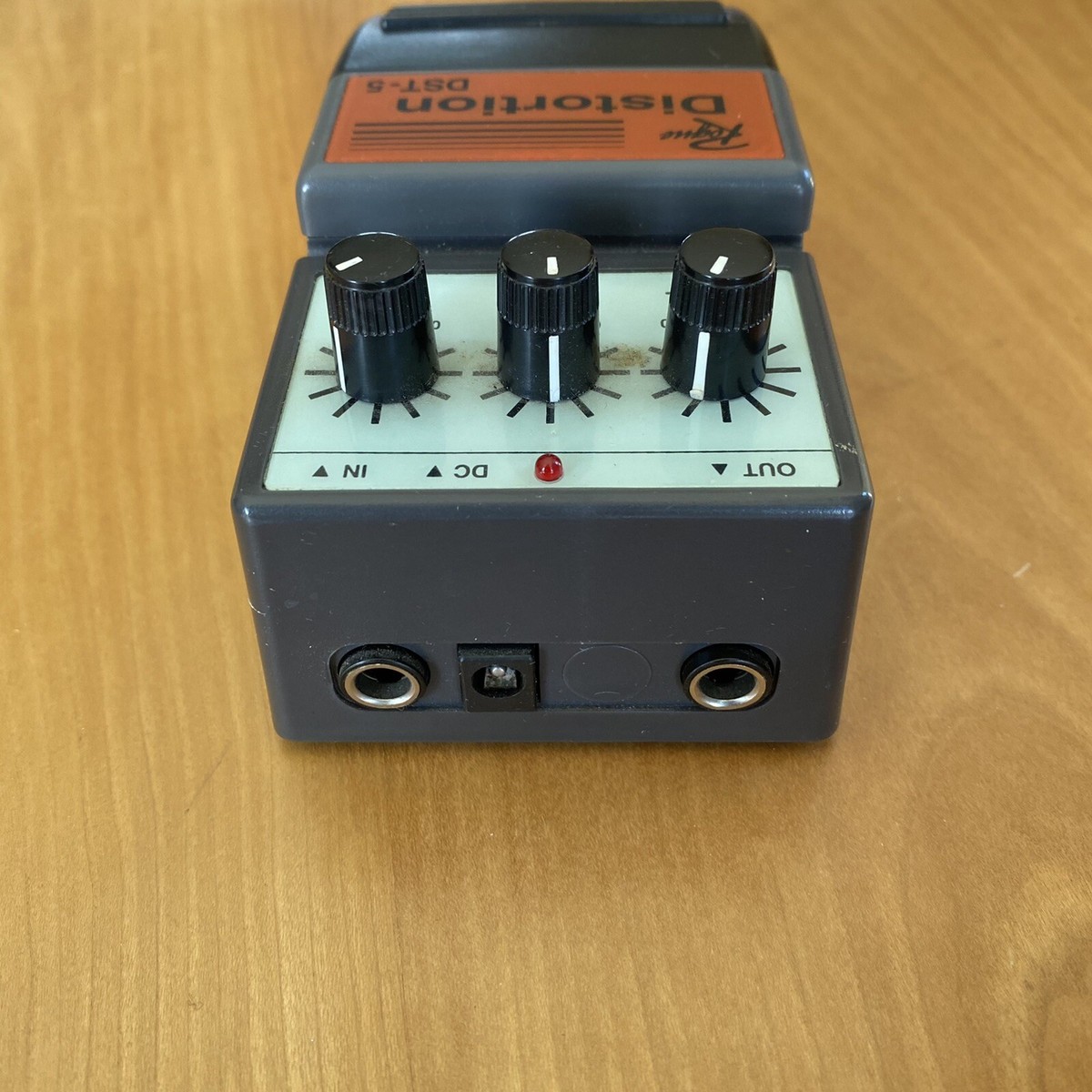 Rogue DST-5 Analog Distortion Overdrive Rare Vintage Guitar Effect