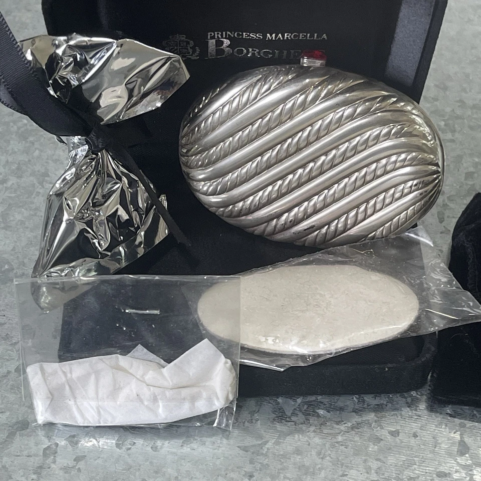 Princess Marcella Borghese Loose Powder Milano Puff Mirror Compact Vtg Boxed NOS - Image 2 of 4