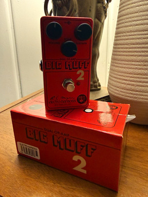Electro-Harmonix Big Muff 2 Dual Op-Amp Analog Fuzz Pedal for Electric Guitar