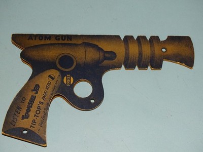 TENNESSEE JED RADIO HERO TIP TOP BREAD ATOM GUN CLICKER PREMIUM 1946