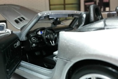ミニカー Mercedes-Benz SLS AMG Roadster Premium Classixxs Mercedes SLS AMG Roadster 1:12 White Super