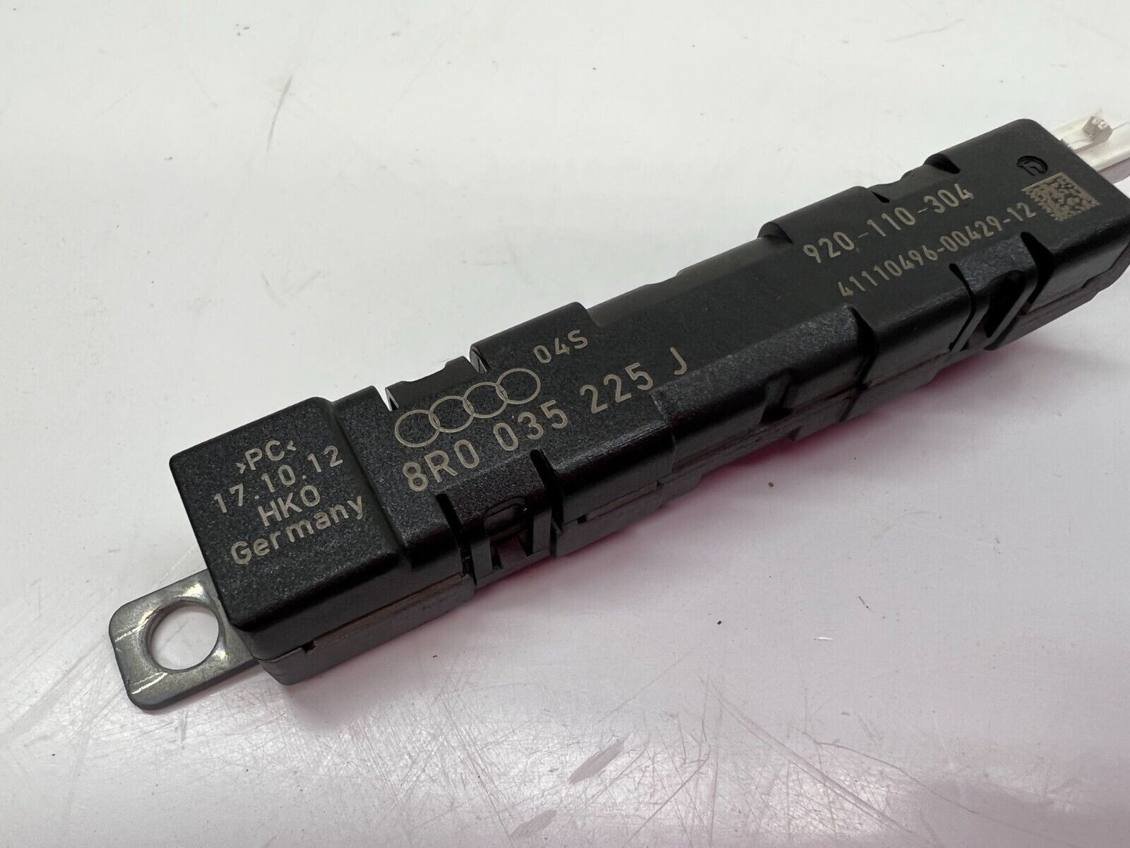 LAMBORGHINI AVENTADOR LP700 740 750 770 RADIO ANTENNA AMPLIFIER OEM 8R0035225J