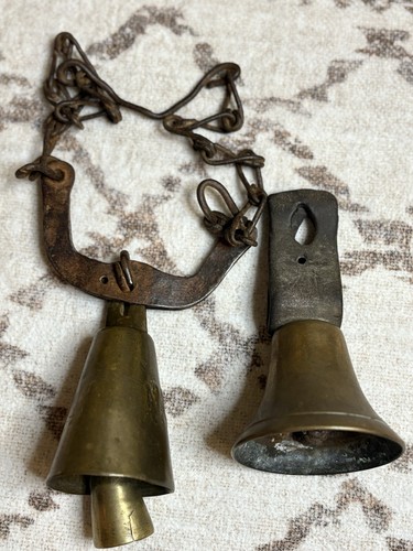 2 Vintage Brass Cow Bells - Picture 1 of 6
