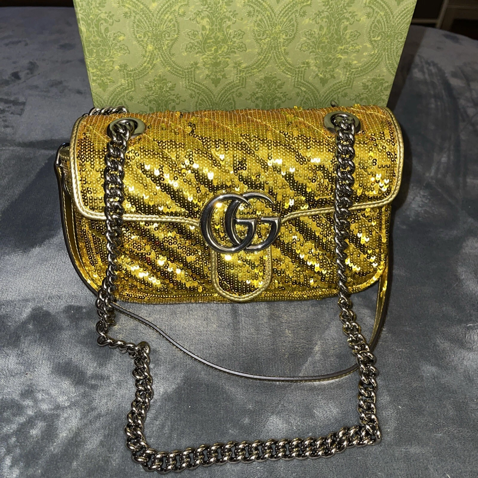 Gucci Preloved Marmot jaune paillettes taille 22 excellent état 