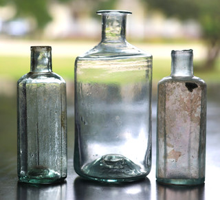 ANTIQUE 3 PC OPEN PONTIL PRE CIVIL WAR ERA BOTTLE LOT (DUG IN CHARLESTON SC)