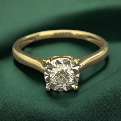 Diamant Solitär Ring - Illusion Set - 9 kt Gelbgold - klein UK Größe K