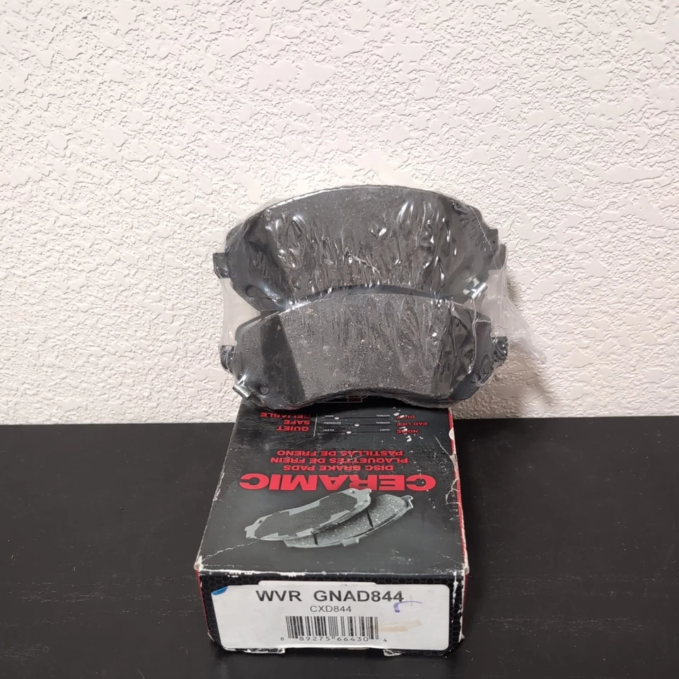 Pastillas de freno Chevy/Buick/Pontiac/Oldsmobile cerámica dorada premium CARQUEST GNAD844 Foto 3 de 3