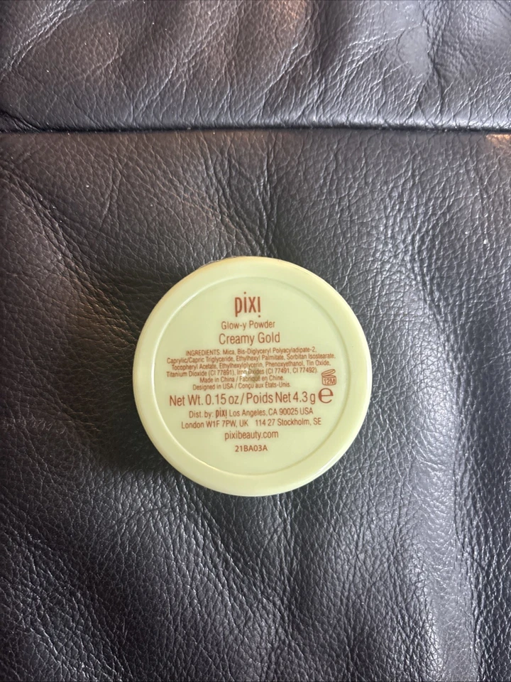 Pixi by Petra CREAMY GOLD Glow-y Powder - Travel Size - Image 2 of 2