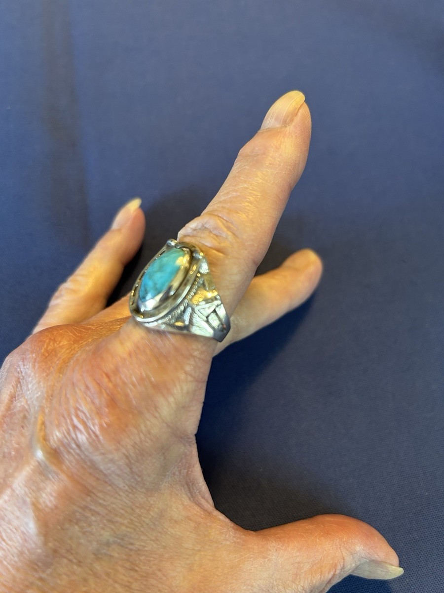 Vintage sterling silver Navajo men's turquoise horseshoe