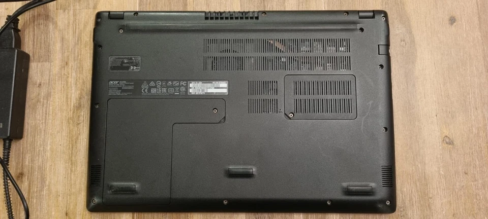 NOTEBOOK Acer Aspire 3 Core i3-8 Gen SSD 512GB 12 GB RAM - Immagine 3 di 4