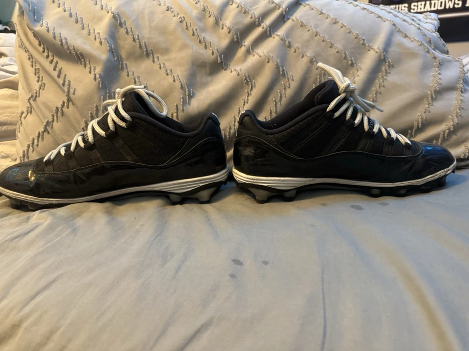 Chuteiras baixas Jordan 11 - Imagem 4 de 4