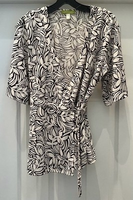 Women s Wrap Top Sz Medium Sigrid Olsen