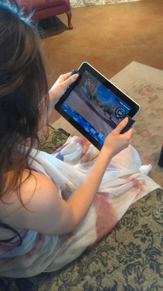 THE ORIGINAL GrippR™ iPad / Tablet SLIP ON HOLDER - Ergonomic, SAFE & SECURE - Image 4 of 4