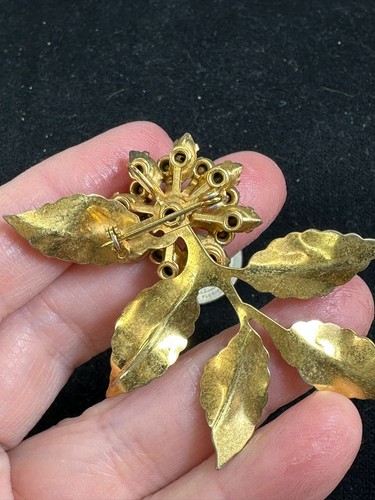 Broche dorado vintage flor con hojas en capas verde azulado navette diamantes de imitación transparentes M-6954 - Imagen 3 de 3