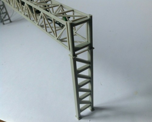 Model Railway 5-6 track Aspect Light Signal Gantry with Catenaries 1.76 OO Gauge - Picture 5 of 10