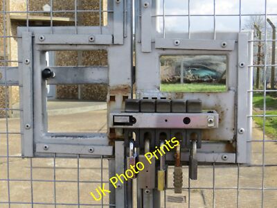 Photo 6x4 Access Denied Heybridge/TQ6398 Security at Mountnessing water  c2015