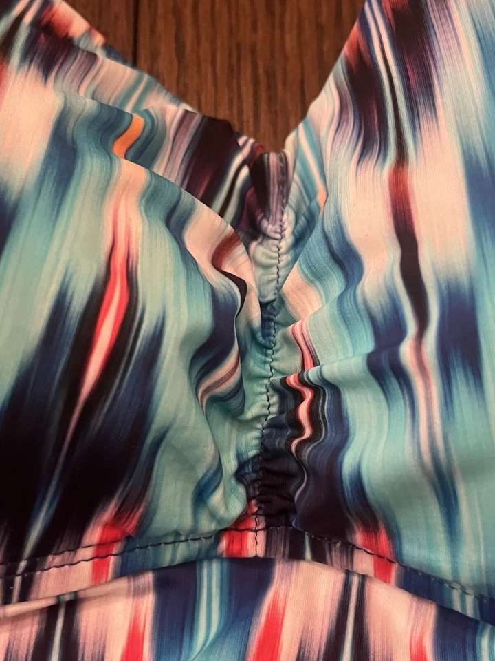 Traje de baño Liz Claiborne Tankini Top para mujer 16 cabaña rayas colorido vacaciones Foto 4 de 4