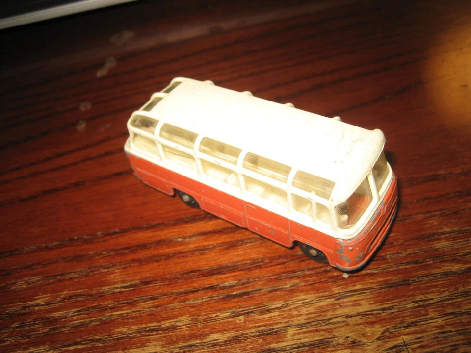 Lesnay Matchbox et divers trois vehicules miniatures etat correct - Photo 2/4