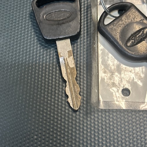 Used Lot Of Four (4) Ford Ignition Key Door Lock Key - Picture 6 of 11