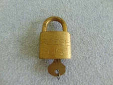 VINTAGE BRASS REESE USA 2 1/4 INCH PADLOCK LOCK WORKING WITH KEY