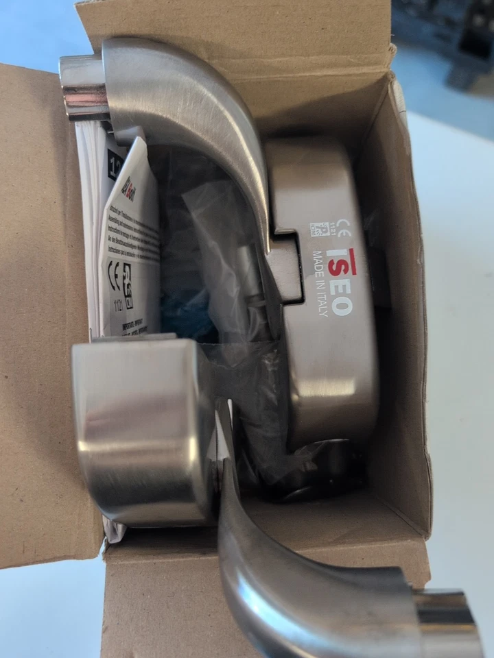 Iseo Idea Bolt Dispositivo Per Barra A Spinta Maniglia Antipanico Argento - Immagine 2 di 4