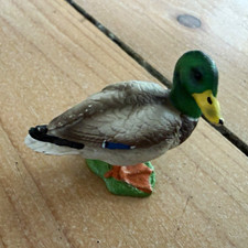Ente Bauernhof gr&uuml;n/braun &ndash; kleine Enten-Figur von Schleich