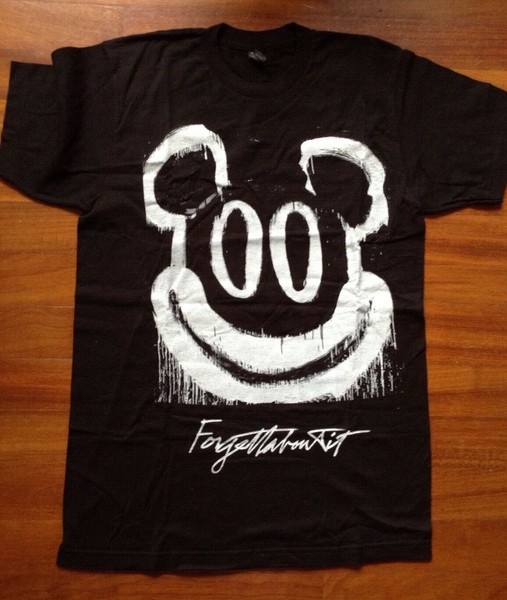 JOYCE PENSATO "FORGETT ABOUT IT" Camiseta Edición Limitada