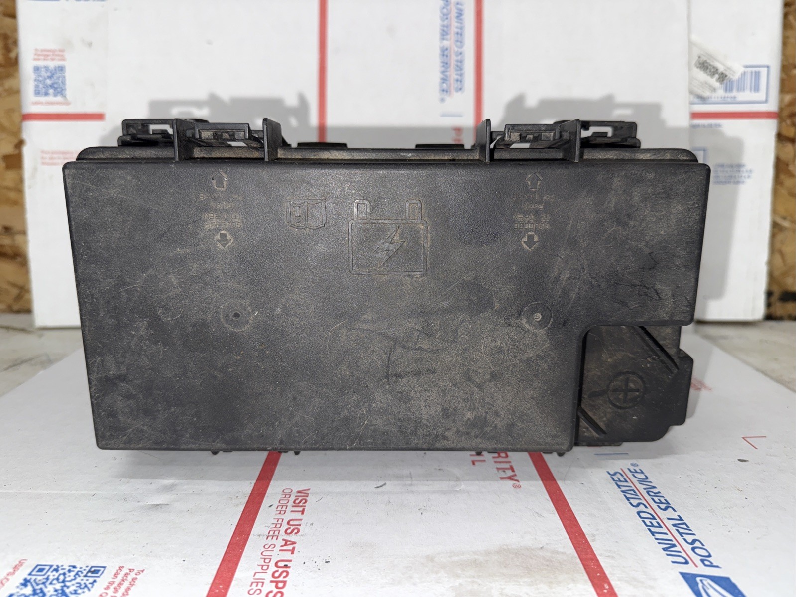 2008-2009 Jeep Wrangler TIPM Power Module Fuse Relay OEM JKB0AC04D9 04692236AH