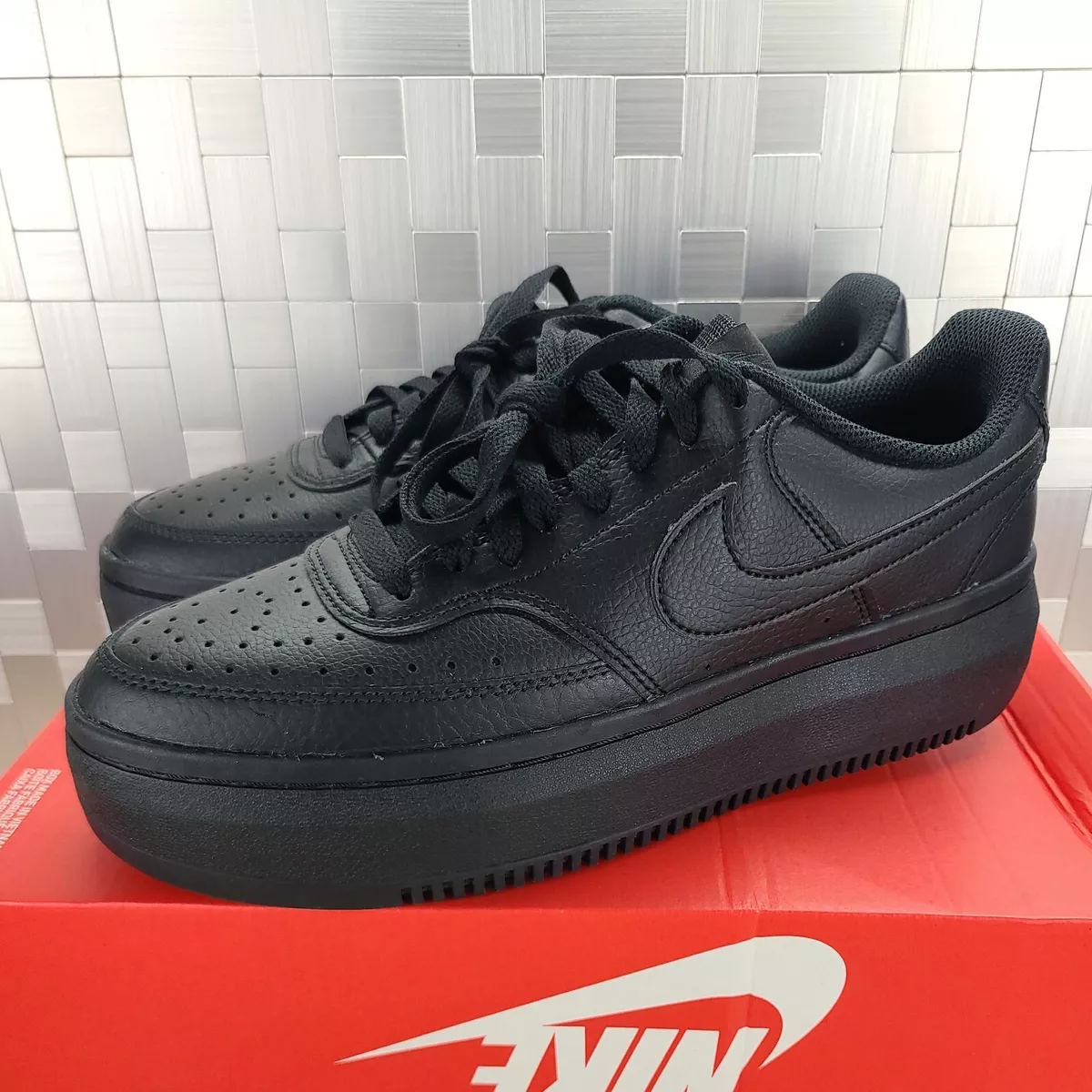 Womens black nike 2025 shoes size 11