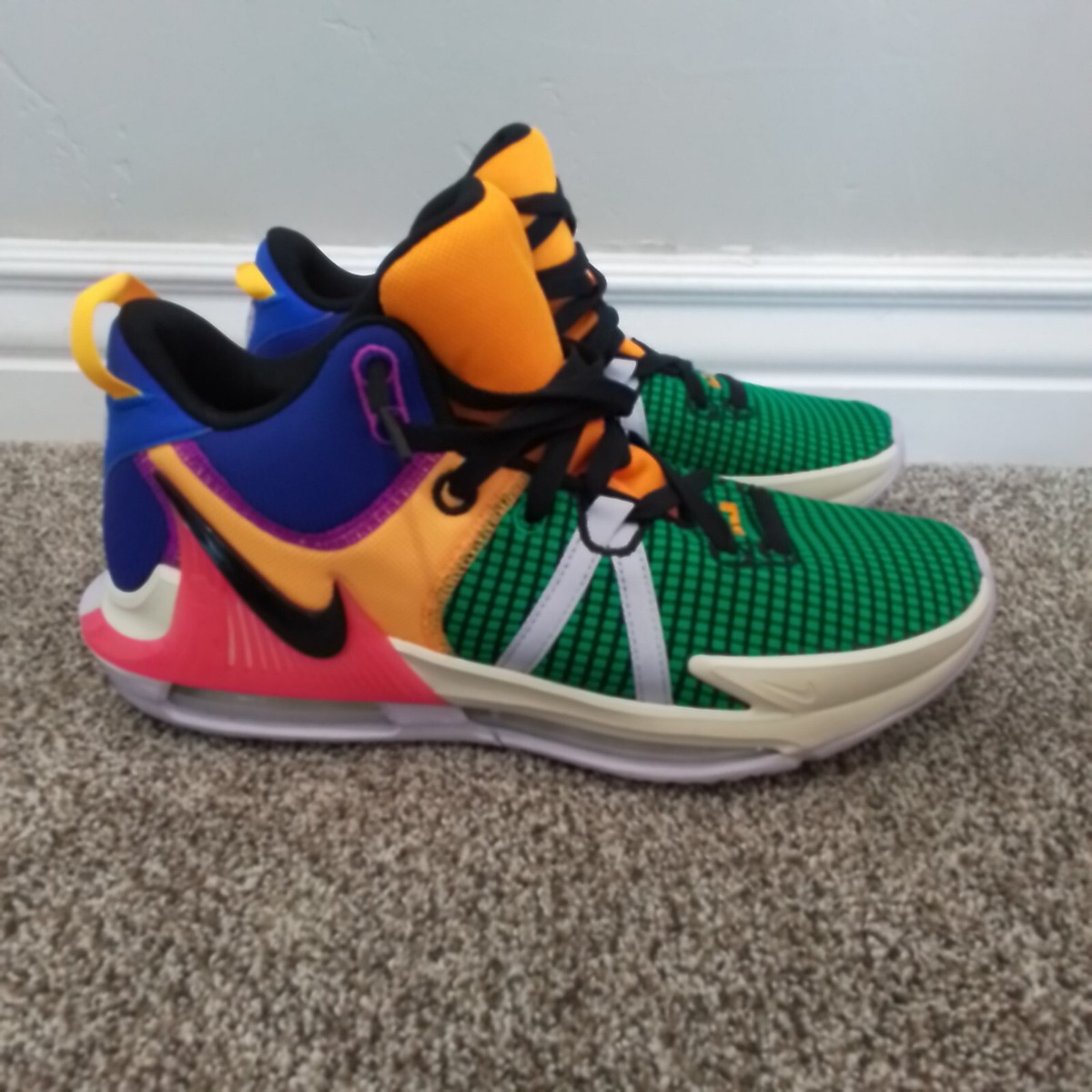 シューズ(男性用) Nike Lebron Witness VII EP 8.5 Amazon.com | NIKE Men's Modern Lebron Witness VII