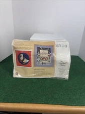 1986 The Creative Circle # 2519 Holly Duck Persion Wool Needle Craft Kit- USA