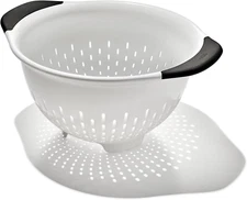 Good Grips 3 QT Plastic Colander, White