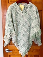 Poncho para mujer Boyne Valley Weavers verde a cuadros capa lana alpaca flecos hechos a mano