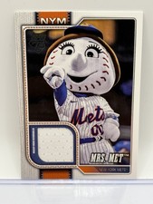 Topps Series 1 Mrs. Met Mets Memorabilia Baseball Card MAS.MRS 2022