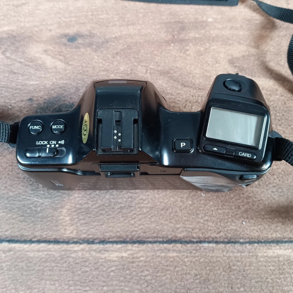 Minolta Maxxum 7000i SLR Film Camera with 35-80mm and 80-200mm Zoom Lenses/Bag - Image 4 of 4