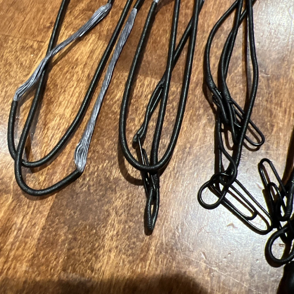 Hoyt RX-9 Ultra Factory Take Off String & Cable Set Black - Image 3 of 4