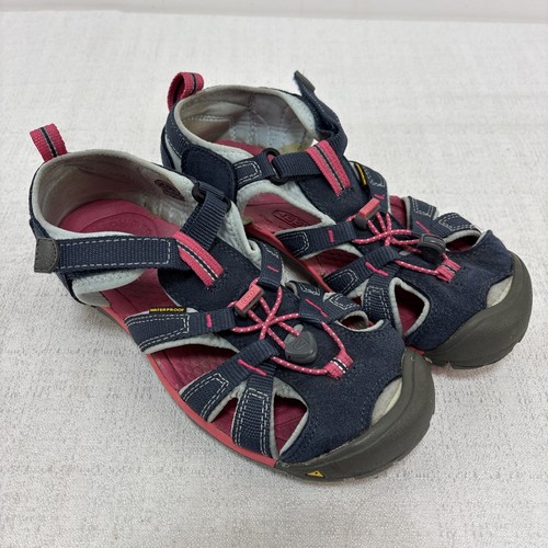 KEEN Seacamp II CNX Sport Sandals Youth Girls Size 4 Blue & Pink Water Hiking