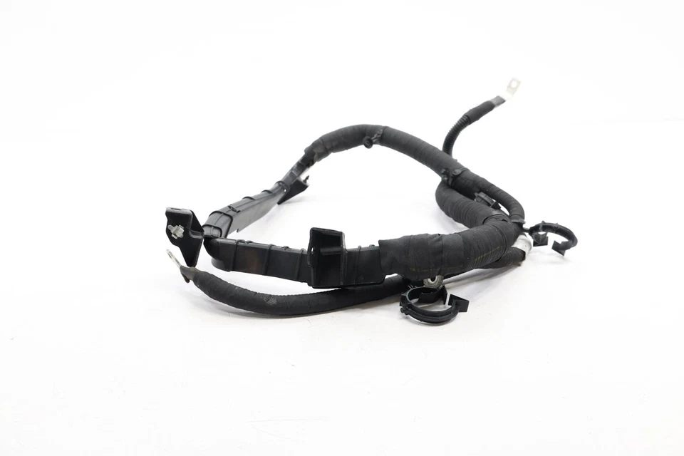 Chevrolet Silverado 1500 2019-2022 2,7 L cable de batería de arranque positivo OEM Foto 2 de 4