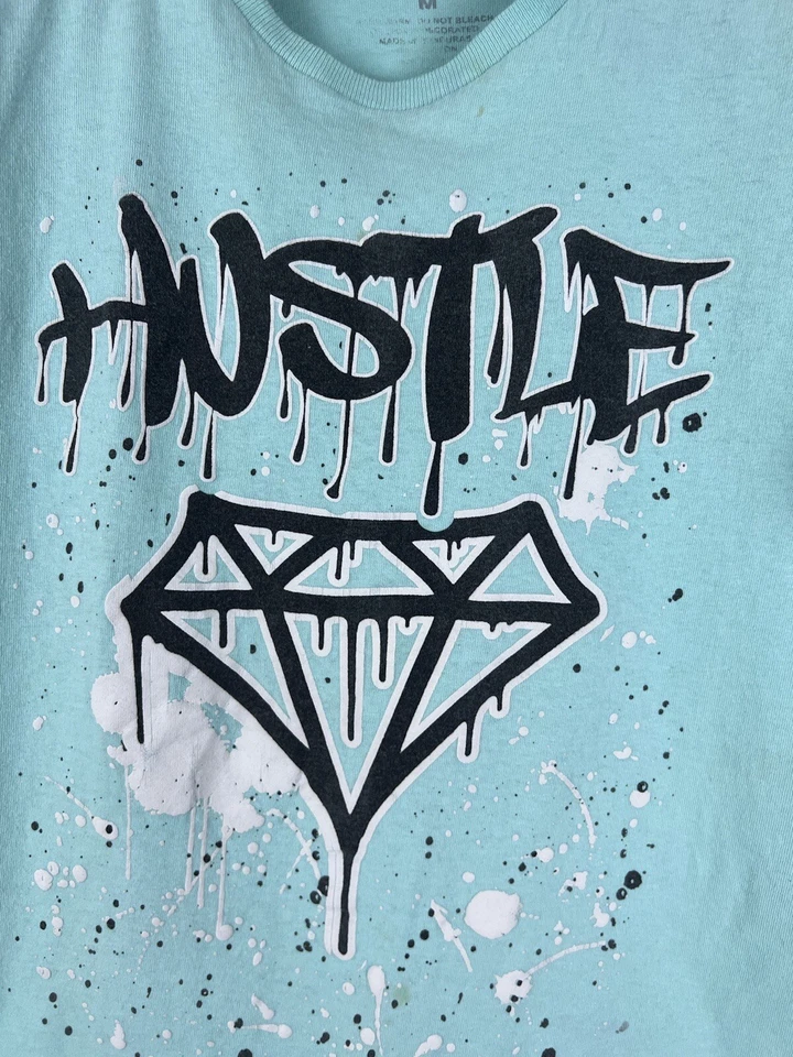 Camisa Suela Addiction Para Hombre Mediana Verde Gráfica Cuello Redondo Manga Corta Elastizada Foto 3 de 4