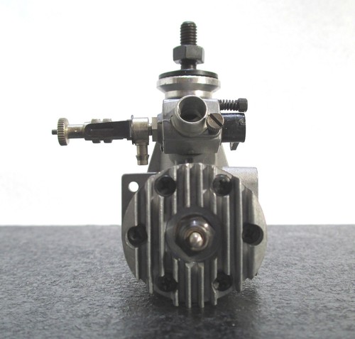 O.S. MAX 20R/C Cross Flow Vintage 2 stroke glow engine, new for R/C airplane f/s - Picture 19 of 22