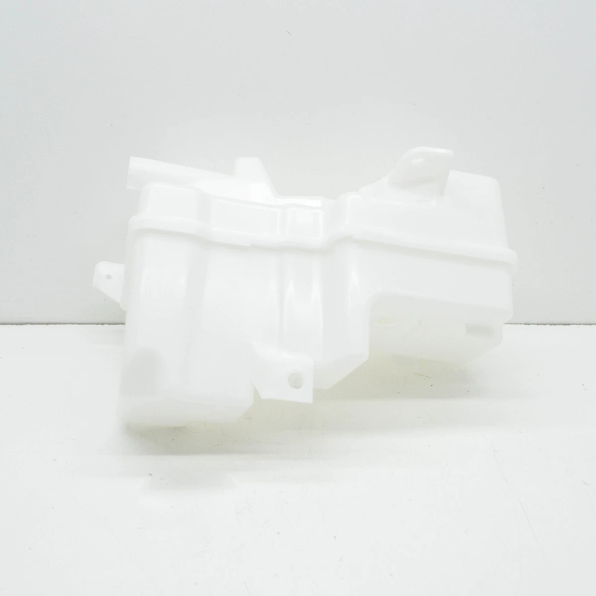 VOLVO XC40 Water Reservoir 32274694 NEW GENUINE | eBay