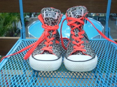 leopard converse size 6