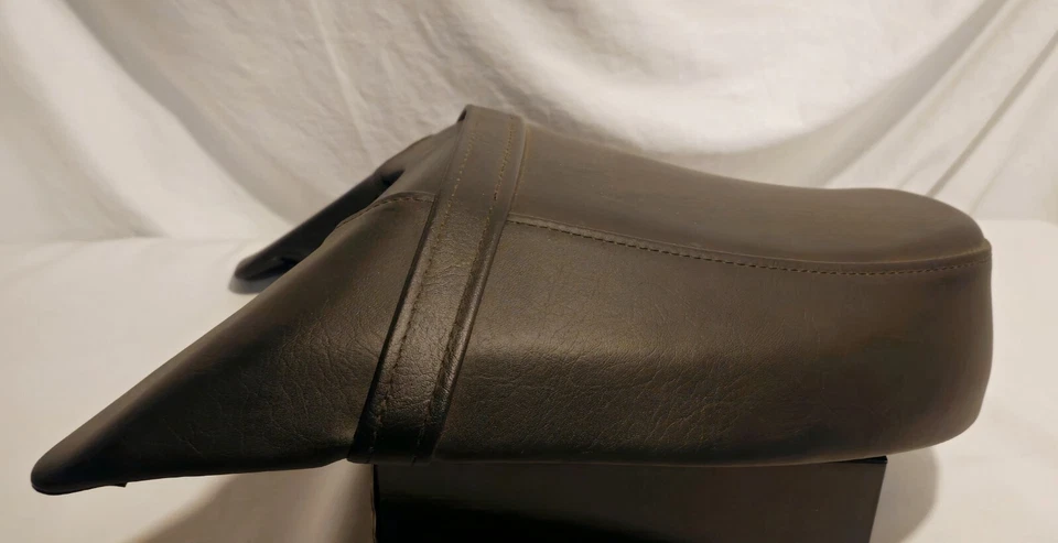 Assento traseiro 2013 Suzuki Boulevard M109r fabricante de equipamento original - Imagem 4 de 4