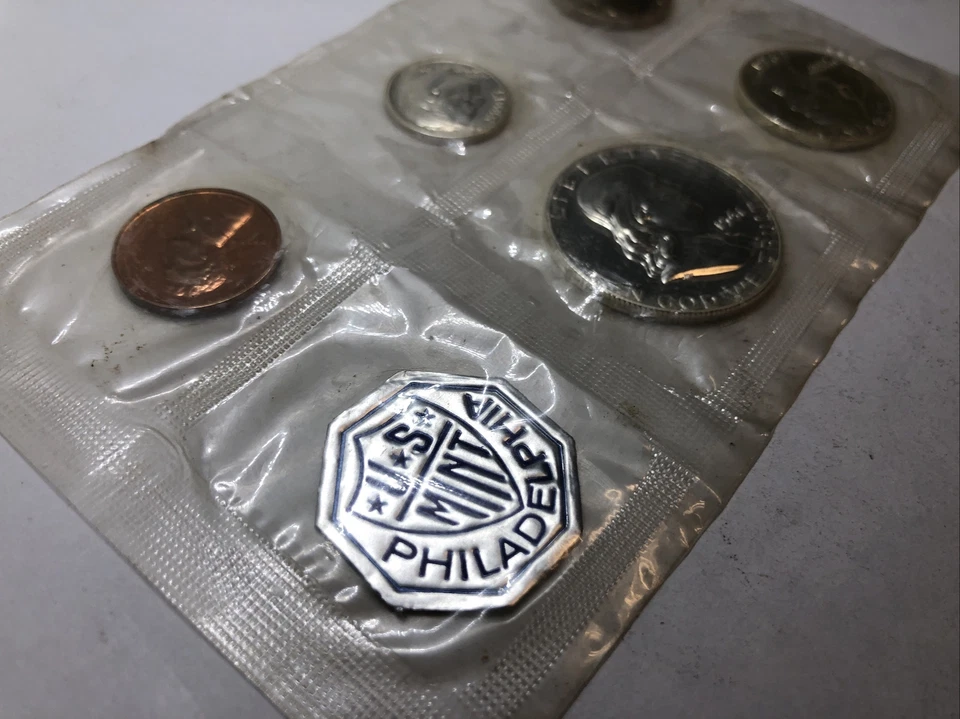 1961 Philadelphia Mint 5 Coin Set..Unopened Sleeve .Excellent Cond.. - Image 4 of 4